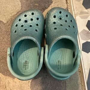 Kids Aqua Glitter Crocs